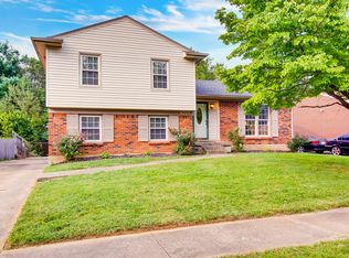 8715 Avondale Ct, Louisville, KY 40299