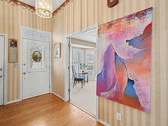 3rd image of 435 Springmill Dr