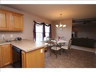5th image of 615 Summerfield Ave