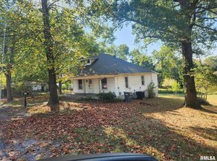 803 Ridge St, Carterville, IL 62918
