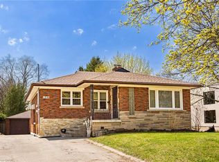 1216 Fisher Ave, Burlington, ON L7P 2L4