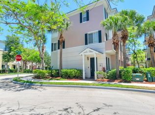 581 NW 35th Ln, Boca Raton, FL 33431