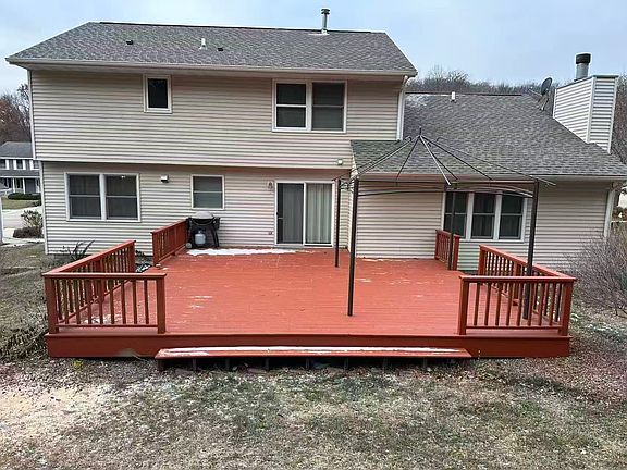 3rd image of 1951 Fox Valley Dr SW