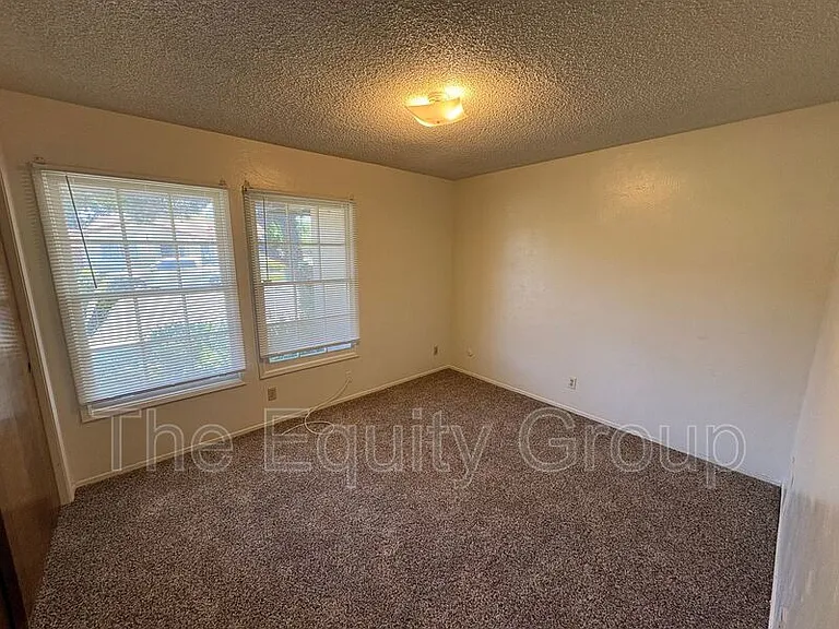 3924 W Hillsdale Ct — Photo 4