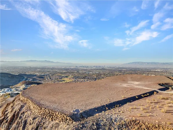 37 Soaring Rock Ct, Henderson, NV 89012