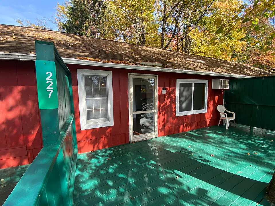227 Cottage Ln #102-CGV18