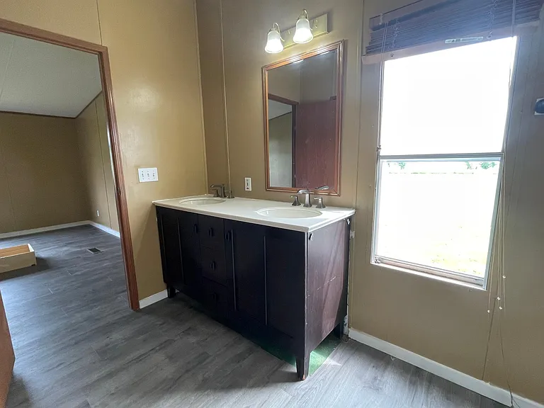 7298 N FM 148 — Photo 12