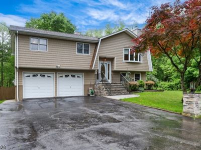 27 Ellen Ln, Wayne, NJ, 07470