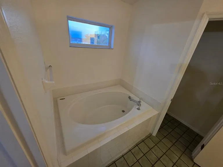 6018 Charloma Dr — Photo 8