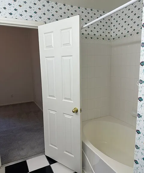 2100 Gravel Hill St #202 — Photo 17