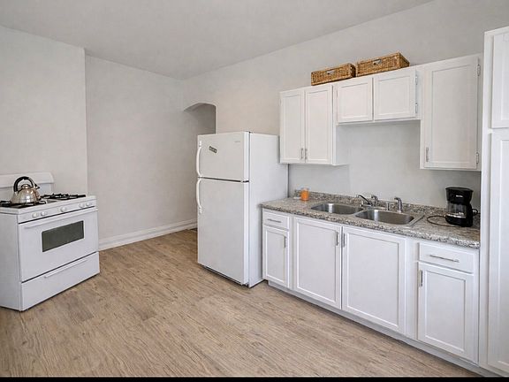 5th image of 11230 Parklawn Dr #1