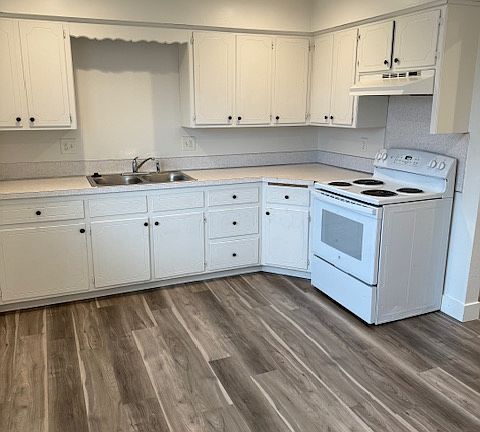 4th image of 205 Hansen Ave #1