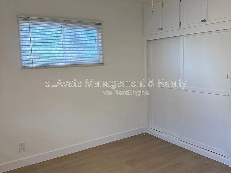 14119 Gilmore St #5 — Photo 14