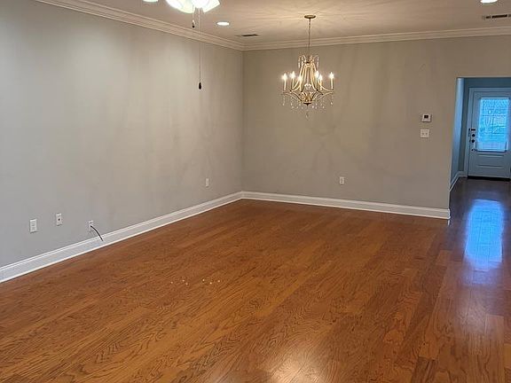 4th image of 207 Thistle Ln