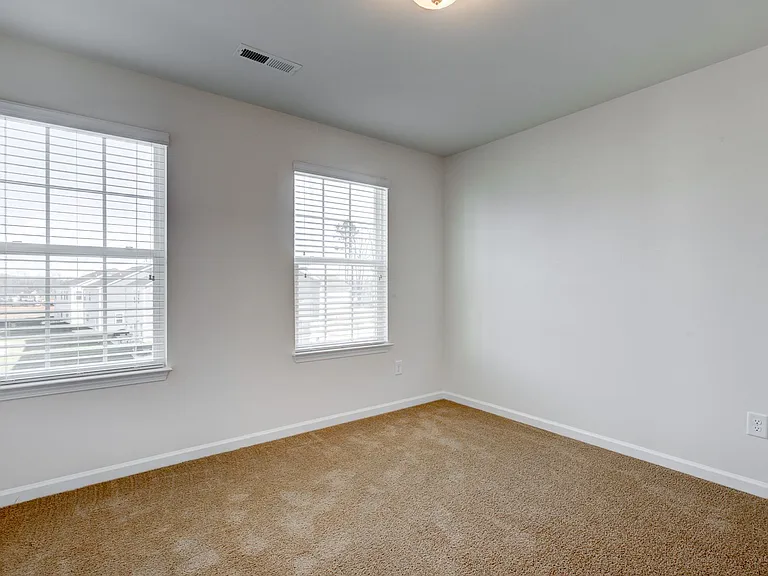 1171 Kerr St — Photo 19