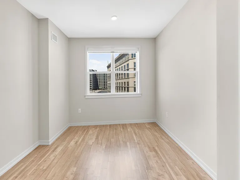 The Keystone Apartments — Photo 169