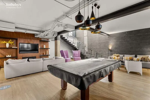 Rented by Sotheby's International Realty | media 37