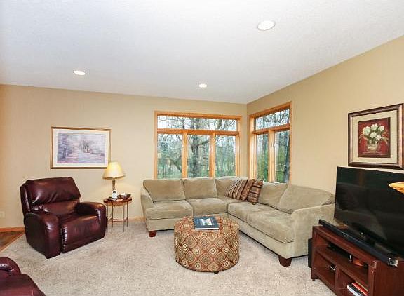 3rd image of 6407 Langer Cir