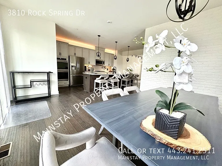 3810 Rock Spring Dr — Photo 5