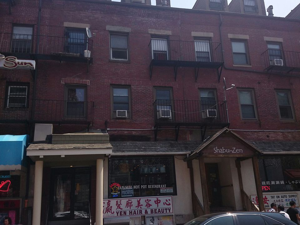 2nd image of 14 Tyler St APT 4D