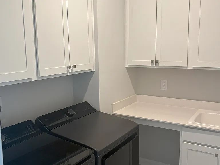 152 Highpointe Dr — Photo 29