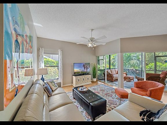 2nd image of 1612 Starling Dr
