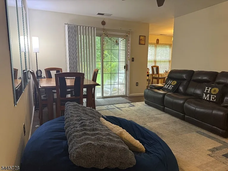 58 Waugh Ct — Photo 10