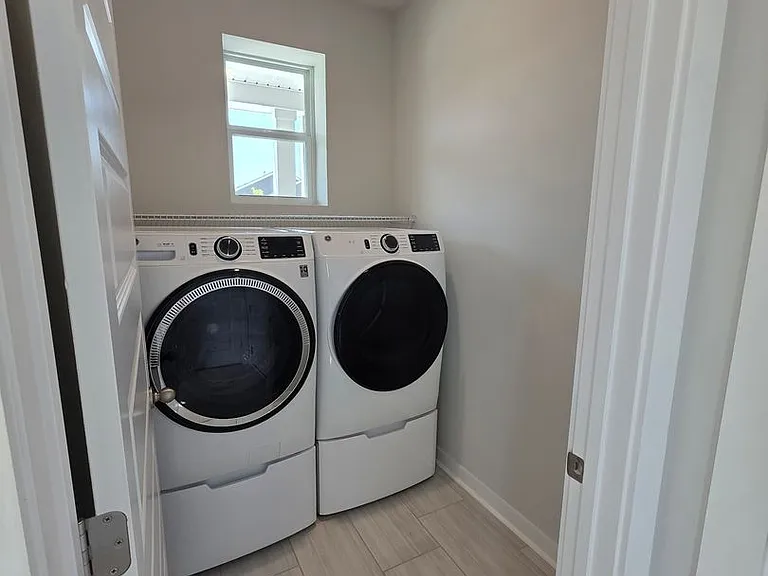 1037 Royal Gorge Ct — Photo 11