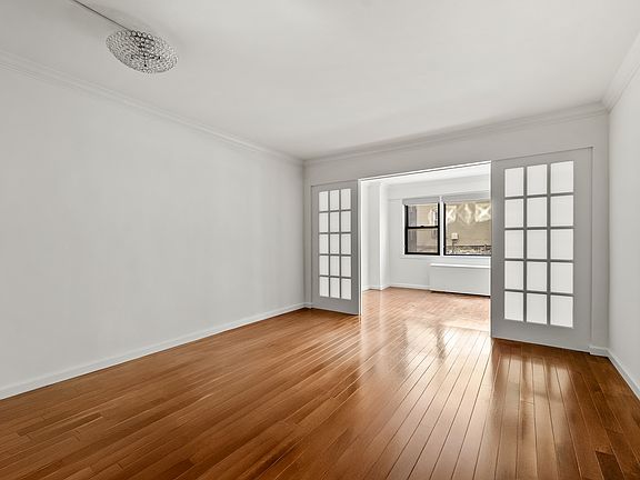 3rd image of 220 E 67th St APT 2A