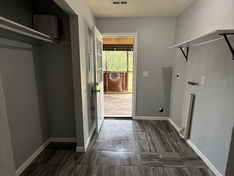 4187 Hancock Dr — Photo 7