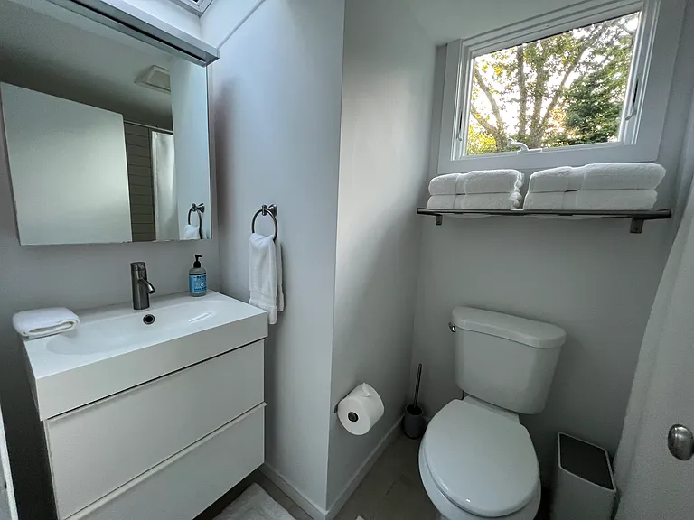 126 Accabonac Rd — Photo 8