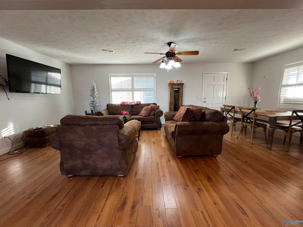 335 Lakeside Dr, Centre, AL - More