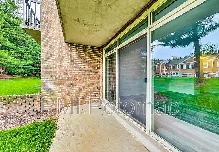 18600 Walkers Choice Rd #1 — Photo 27