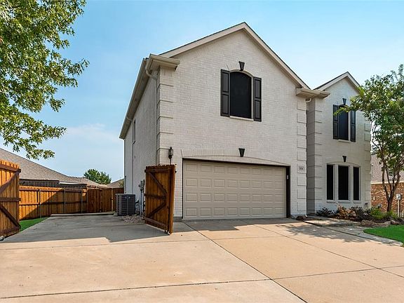 3rd image of 2524 Persimmon Dr