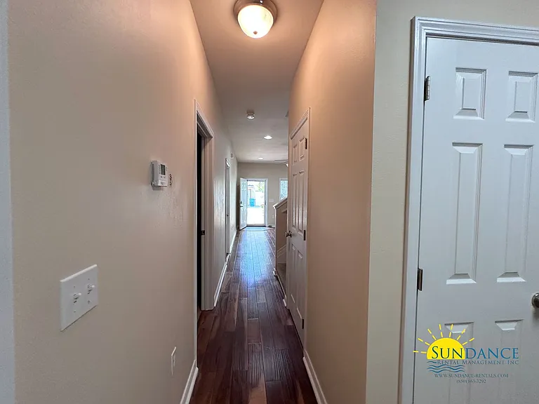 1494 Bentley Cir — Photo 10