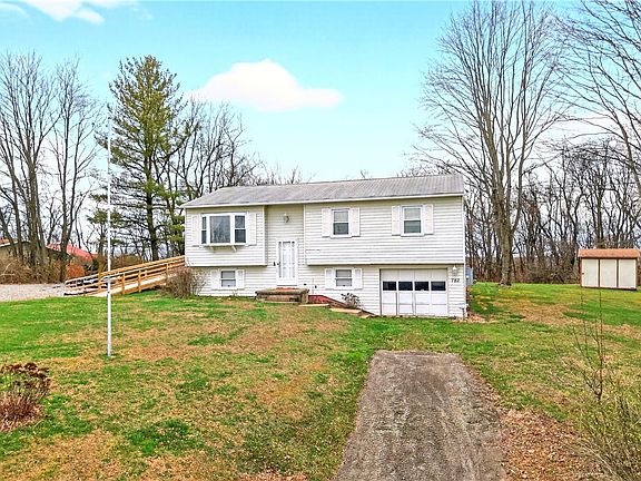 2nd image of 782 Foxwood Rd