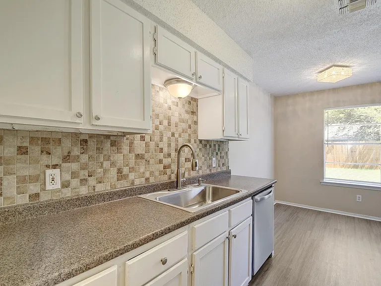418 Linden St #A — Photo 13