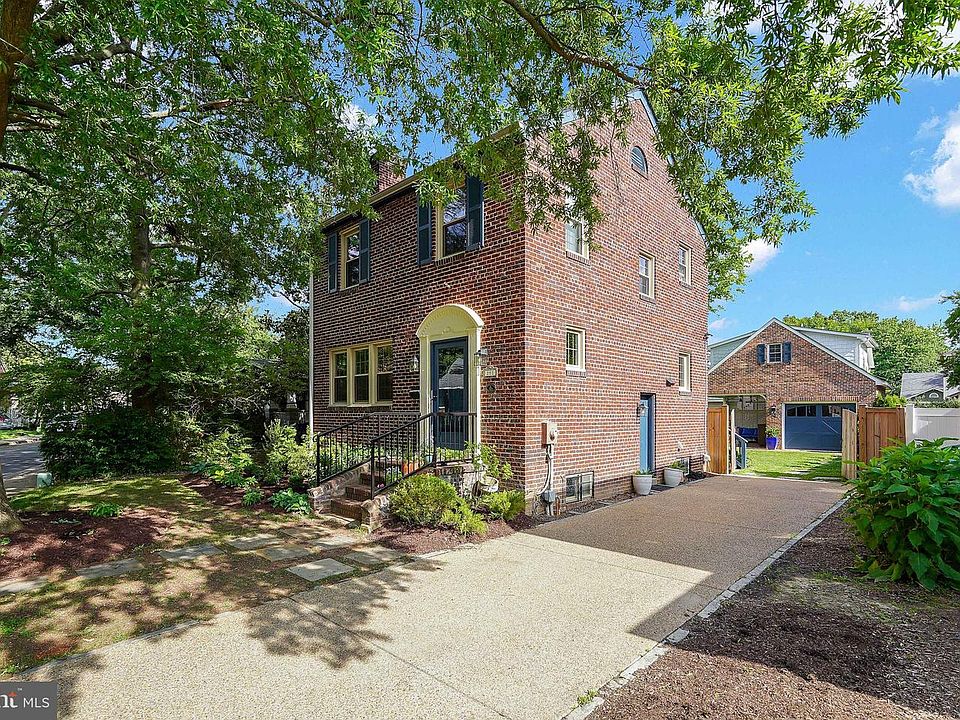 1st image of 211 E Uhler Ave