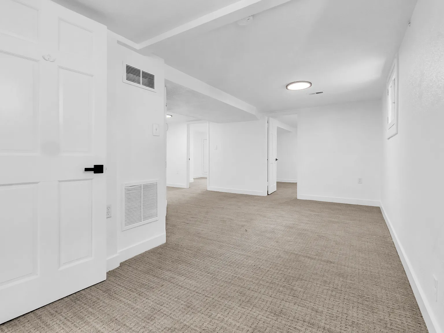 3 bed, 1000 sqft, $2,000 — Photo 4
