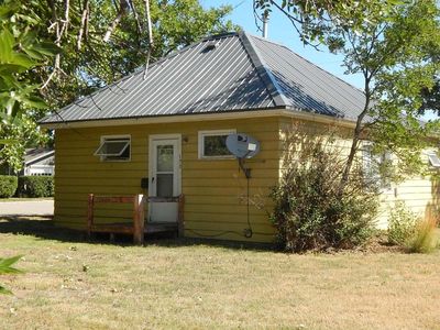 137 W Cascade Ave, Shelby, MT, 59474