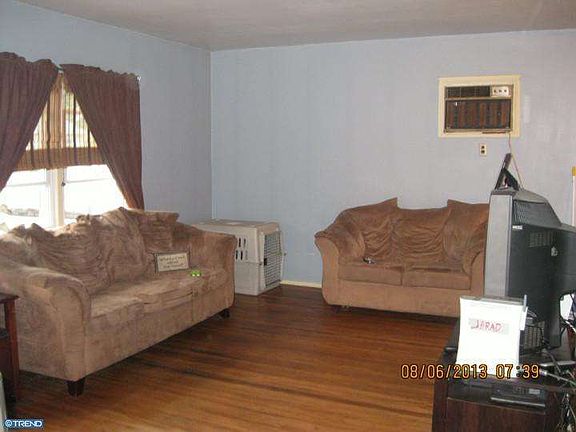 4th image of 205 Scammell Dr
