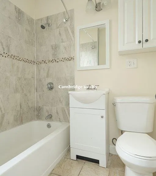 12 Elko St #7T — Photo 4