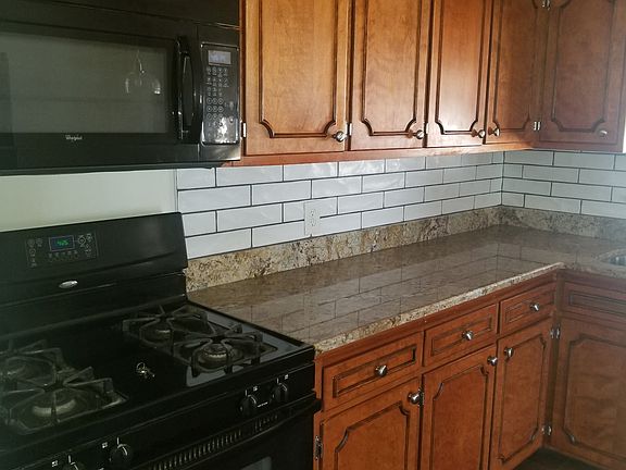 4th image of 657 Clermont Ave