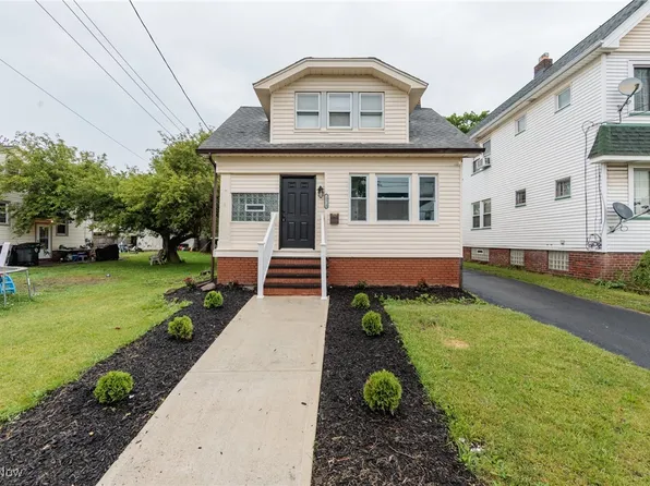 10310 Thrush Ave, Cleveland, OH 44111