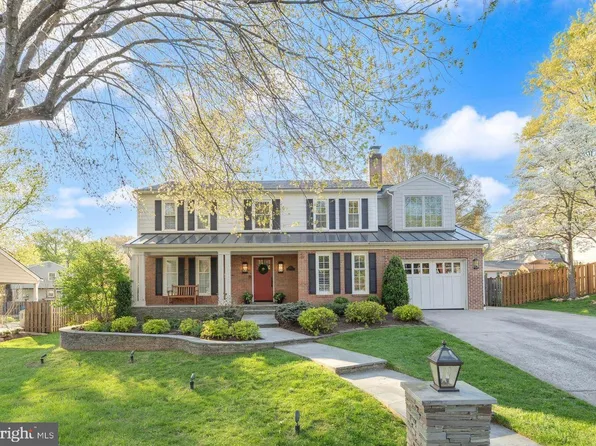 1854 Abbotsford Dr, Vienna, VA 22182