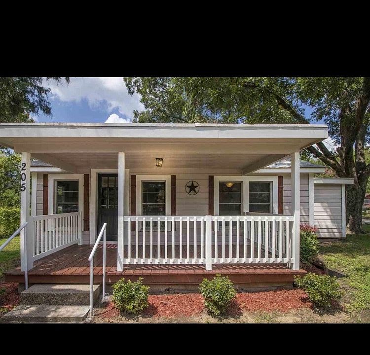 1st image of 205 Debra Dr #205
