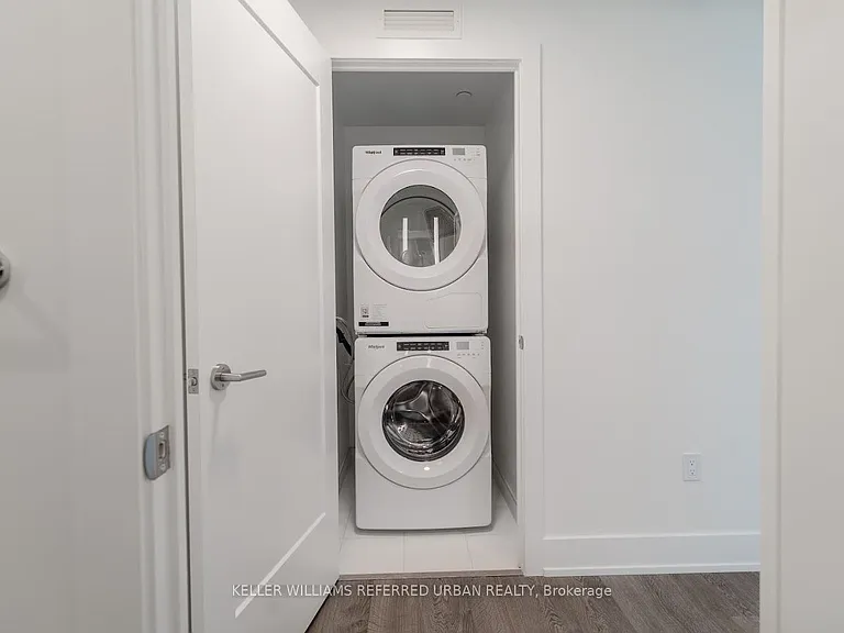 858 Dupont St #702 — Photo 30