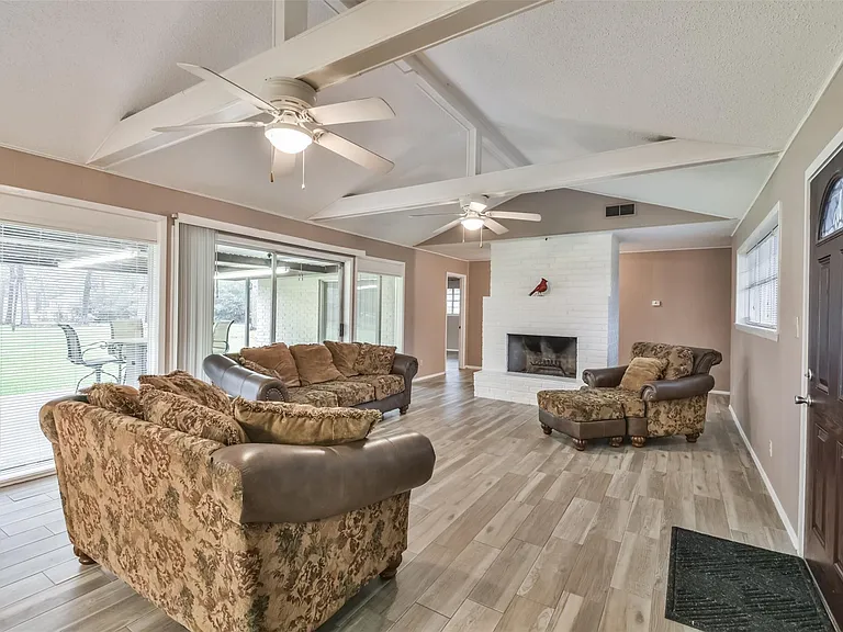23807 Red Oak Dr — Photo 2