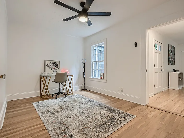 Office/bedroom/flex space