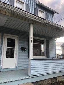 120 W Pennsylvania Ave, Pen Argyl, PA, 18072